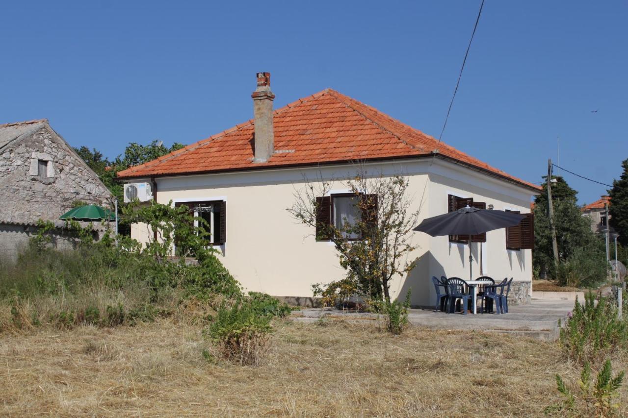 Apartments With A Parking Space Savar, Dugi Otok - 8127 Bagian luar foto