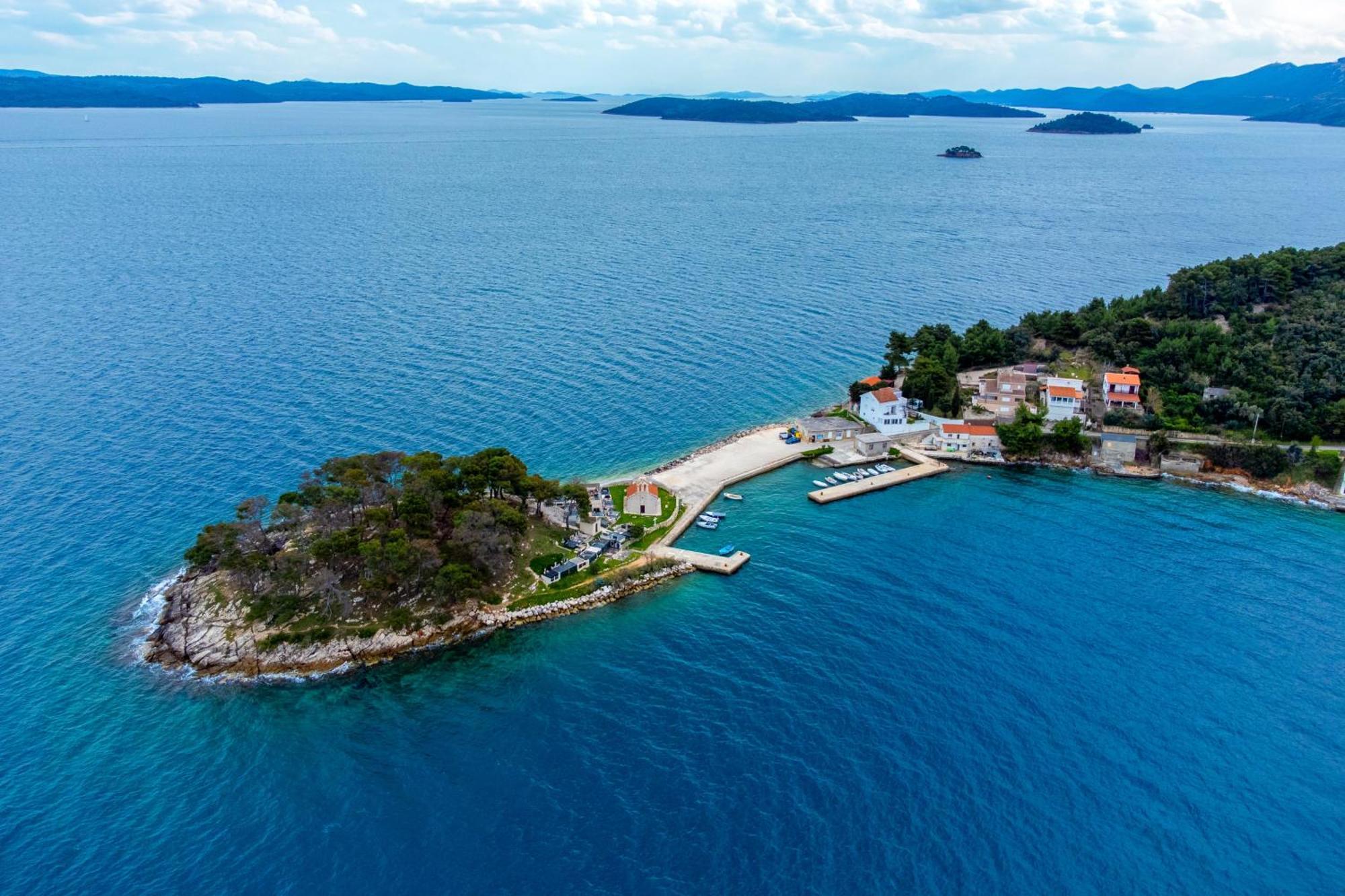 Apartments With A Parking Space Savar, Dugi Otok - 8127 Bagian luar foto